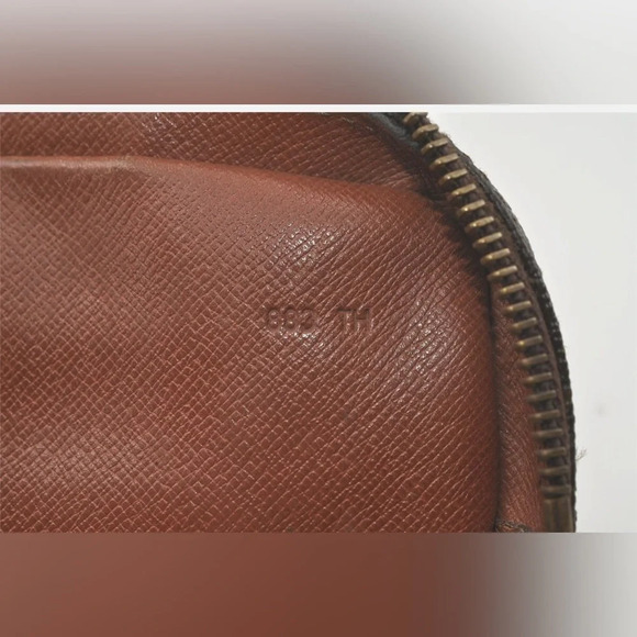 Authentic Louis Vuitton Monogram Wristlet Marly Dragonne - Picture 5 of 14